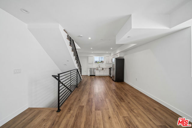 6334 1/2 Beck Avenue photo 10