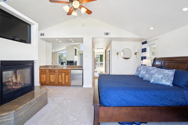 367 Mt Washington Way, Clayton CA: https://media.crmls.org/mediaz/ccaf86e3-6c3b-44e2-ae8b-b7e0d9758d1f.jpg