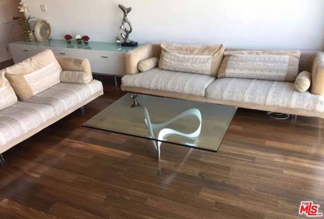 3785 Wilshire Boulevard, Los Angeles CA: https://media.crmls.org/mediaz/ccaf9fe3-58b3-40d4-8ce7-e0dcdd54677b.jpg