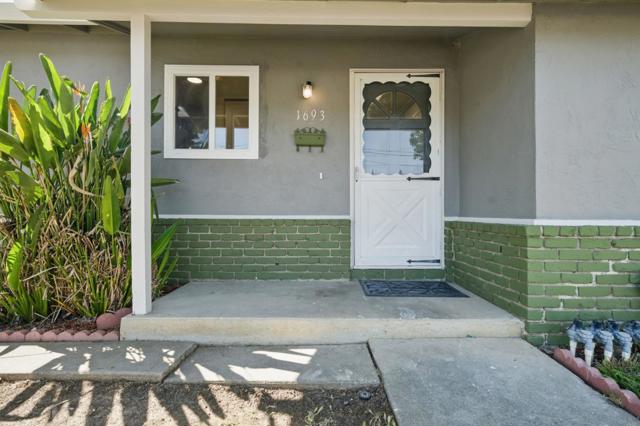 1693 Greentree Drive, Concord CA: https://media.crmls.org/mediaz/ccb0f8c4-5e80-4442-b164-68b0ea1dc163.jpg