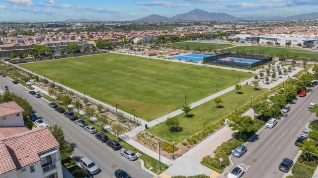 1314 Stearns Wharf Rd, Chula Vista CA: https://media.crmls.org/mediaz/ccb13e00-a6fd-41f5-8f8a-2fcdac92272d.jpg