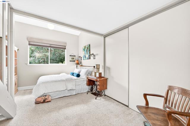 10700 Foothill Rd, Sunol CA: https://media.crmls.org/mediaz/ccb14b1b-d2b6-4112-b688-975e1de0f82f.jpg