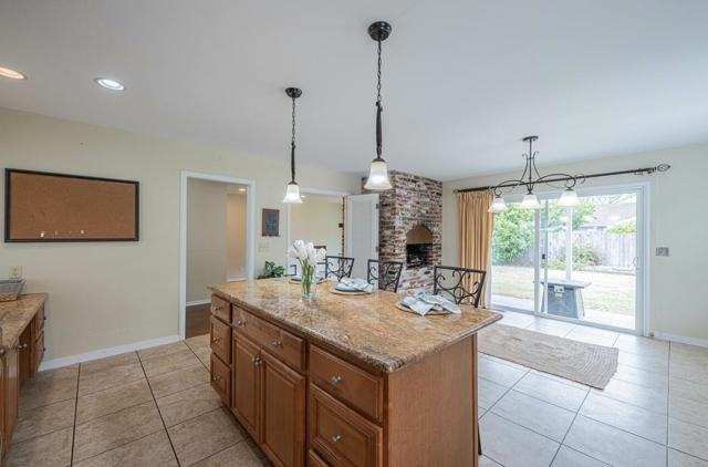 914 Junipero Way, Salinas CA: https://media.crmls.org/mediaz/ccb1ad5e-c83b-4247-ba2e-f7f9a27bde8e.jpg
