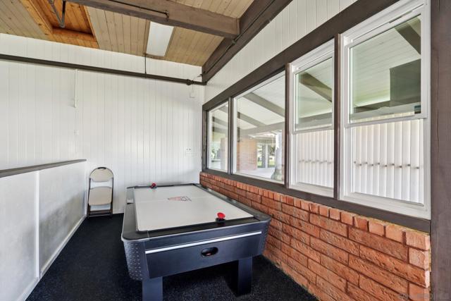 1215 Anchors Way Drive, Ventura CA: https://media.crmls.org/mediaz/ccb266e3-0b16-45e1-a2fa-fdd9a1d18183.jpg