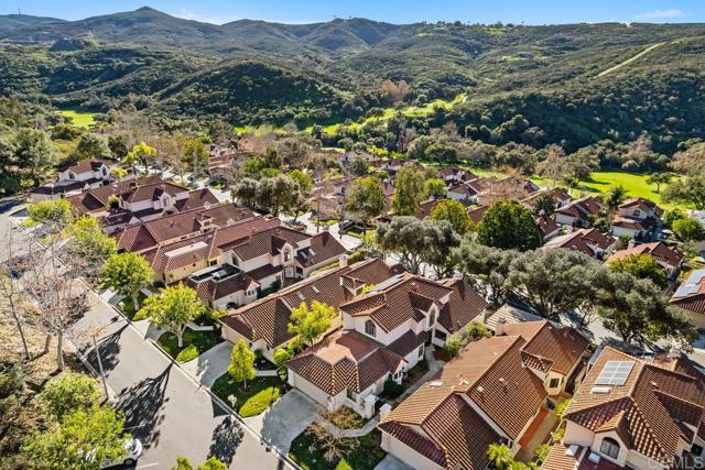 Detail Gallery Image 40 of 49 For 2533 Holly Valley Dr, Vista,  CA 92084 - 3 Beds | 2 Baths