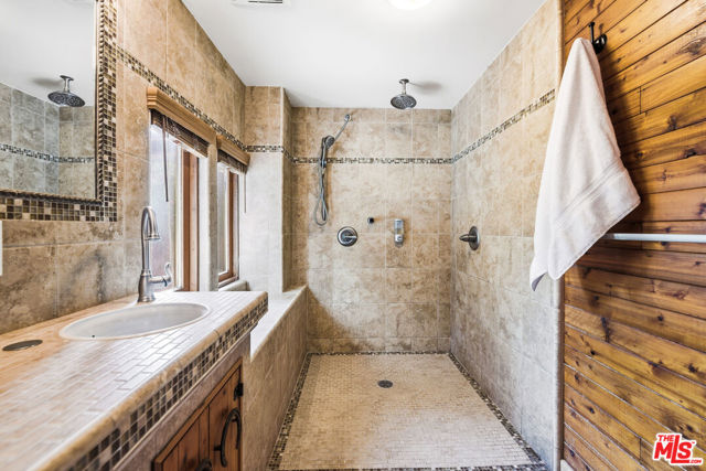 19511 Sunken Trail, Topanga CA: https://media.crmls.org/mediaz/ccb3b58e-0961-4e55-9b35-3577fdad5583.jpg