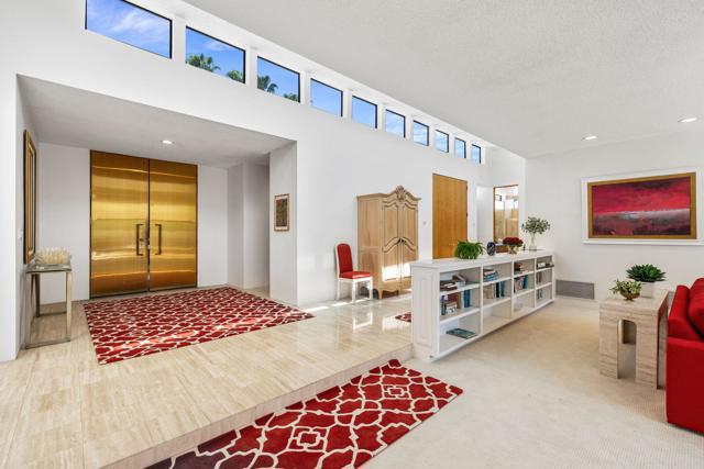 46220 Manitou Drive, Indian Wells CA: https://media.crmls.org/mediaz/ccb40655-cdab-40cd-a56c-341a58ce6232.jpg