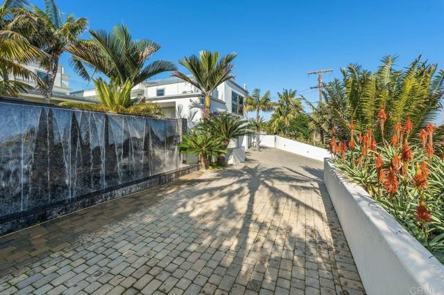 Detail Gallery Image 33 of 47 For 806 4th St, Encinitas,  CA 92024 - 5 Beds | 5/2 Baths