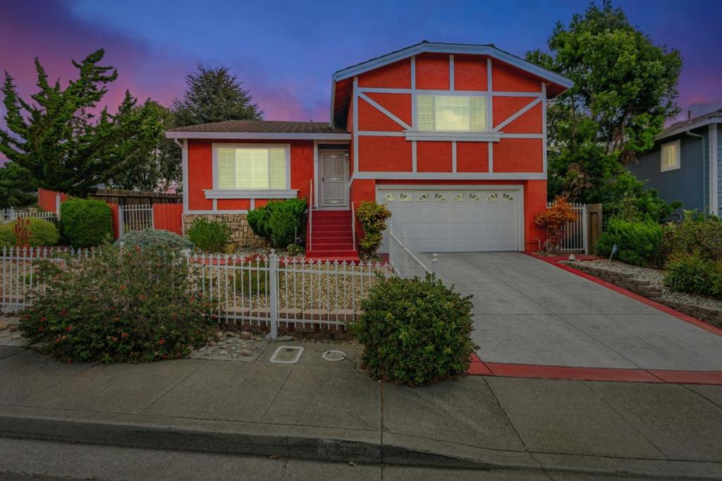 290 Riverview Drive