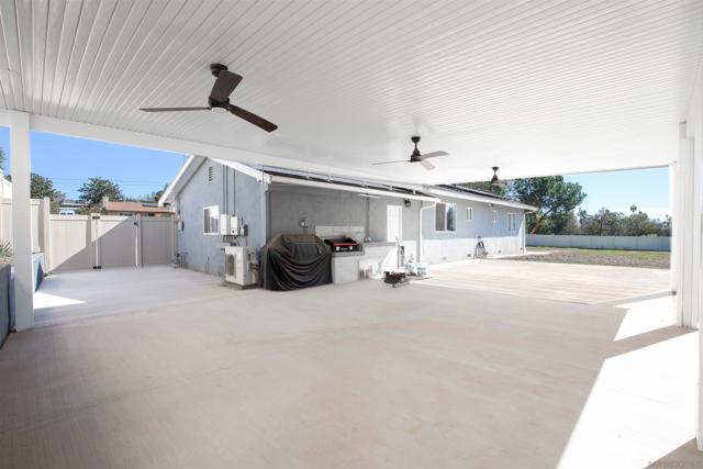 1996 Rohn Rd, Escondido CA: https://media.crmls.org/mediaz/ccb4e182-9ec7-4fbf-9648-19ed27dbd0a7.jpg