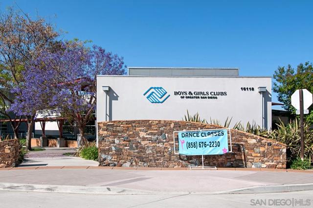 10237 Paseo De Linda, San Diego CA: https://media.crmls.org/mediaz/ccb4ffa4-c053-4a4d-a35d-dbe47d1f76df.jpg