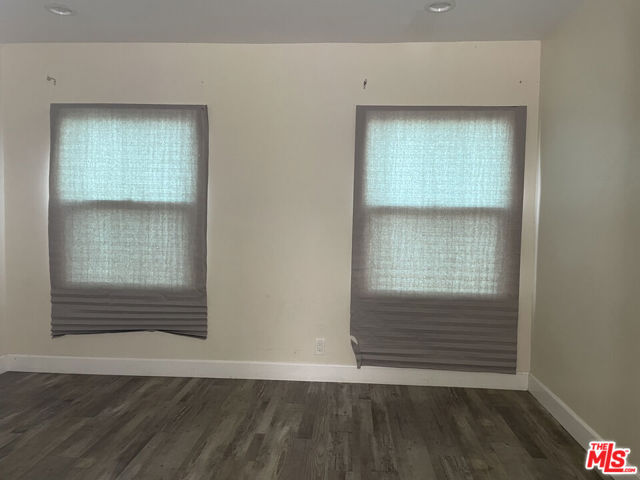 1904 W 37th Place, Los Angeles CA: https://media.crmls.org/mediaz/ccb5eb59-13d4-4ff6-ba0b-fb2e1e9887f2.jpg