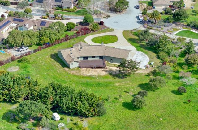 23465 Redding Circle, Salinas CA: https://media.crmls.org/mediaz/ccb6e28e-6f70-492a-a189-ee1e9393fc6b.jpg