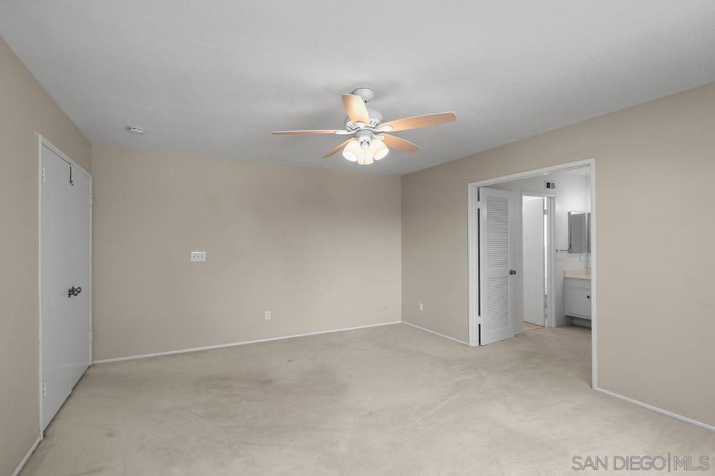 4452 Camrose Avenue - photo 18