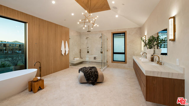 Drew Fenton | 565 Toyopa Drive Pacific Palisades CA | MLS: 7523707 Drew Fenton | 565 Toyopa Drive Pacific Palisades CA | MLS: 7523707