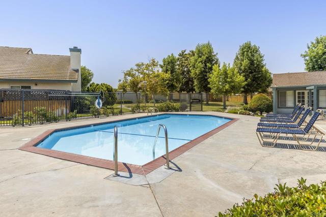 Detail Gallery Image 27 of 35 For 2425 Hawthorn Glen, Escondido,  CA 92027 - 3 Beds | 2 Baths