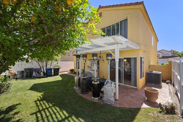 845 RIDGEWATER DR, Chula Vista CA: https://media.crmls.org/mediaz/ccb87de9-1d2d-444a-818e-e8b4974dea71.jpg