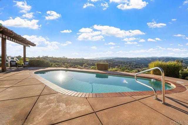 Detail Gallery Image 4 of 48 For 2155 Mil Sorpresas Dr, Fallbrook,  CA 92028 - 3 Beds | 3/1 Baths