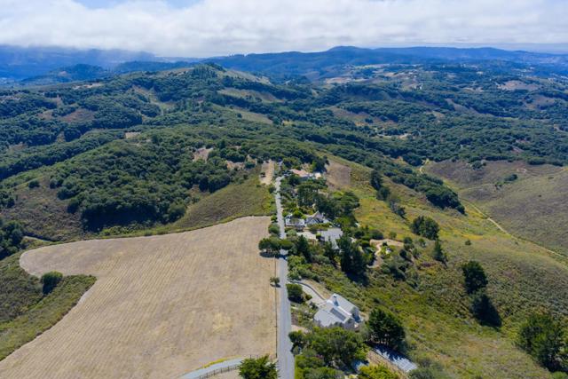 10450 Saddle Road, Monterey CA: https://media.crmls.org/mediaz/ccb8f671-c01d-45fb-9cd7-0f86c10cd46d.jpg