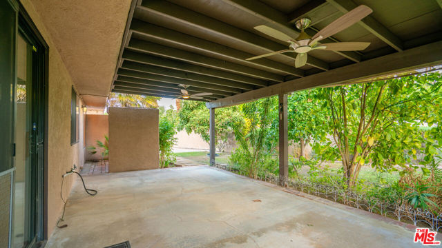 1592 S Compadre Road, Palm Springs CA: https://media.crmls.org/mediaz/ccba5d03-fd28-417e-bcb3-6426c6a2c273.jpg