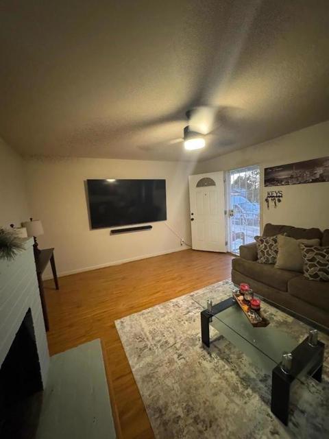 401 San Joaquin Avenue, Antioch CA: https://media.crmls.org/mediaz/ccba745a-b484-4a3c-ab9e-1988a865402d.jpg
