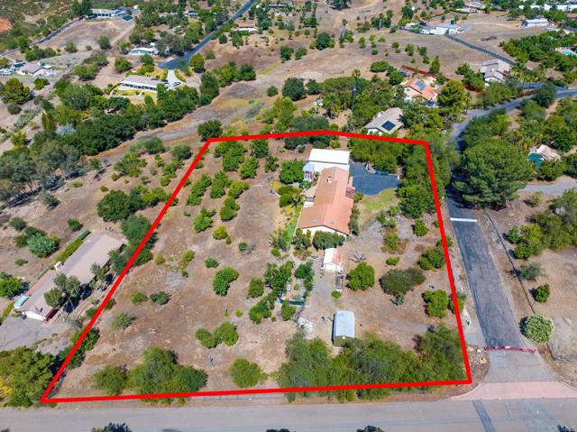 Detail Gallery Image 3 of 43 For 18818 Los Hermanos Ranch Road, Valley Center,  CA 92082 - 3 Beds | 2/1 Baths