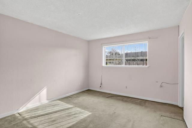 290 Zurich, Watsonville CA: https://media.crmls.org/mediaz/ccbad07c-3f58-45f8-86e3-f9ee94ffff6d.jpg