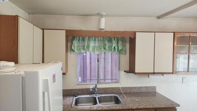 Image 3 of 12 For 1415 23rd St