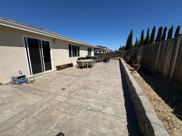 332 Manchester Drive, Los Banos CA: https://media.crmls.org/mediaz/ccbbcaf5-1611-4820-81e7-949c421567eb.jpg