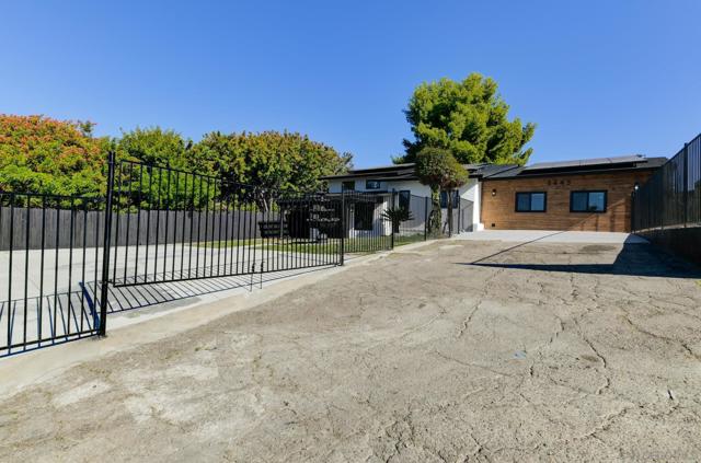 3443 Golden View Ter, Lemon Grove CA: https://media.crmls.org/mediaz/ccbccbfb-7c65-4b62-b4fb-31b55e326f70.jpg