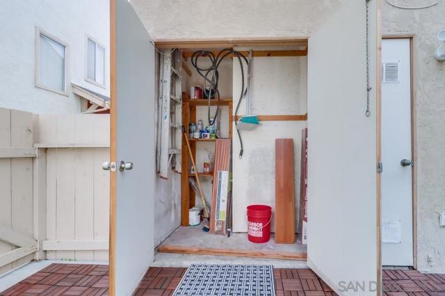 2027 Manzana Way, San Diego, California 92139, 4 Bedrooms Bedrooms, ,2 BathroomsBathrooms,Townhouse,For Sale,Manzana Way,250020188SD