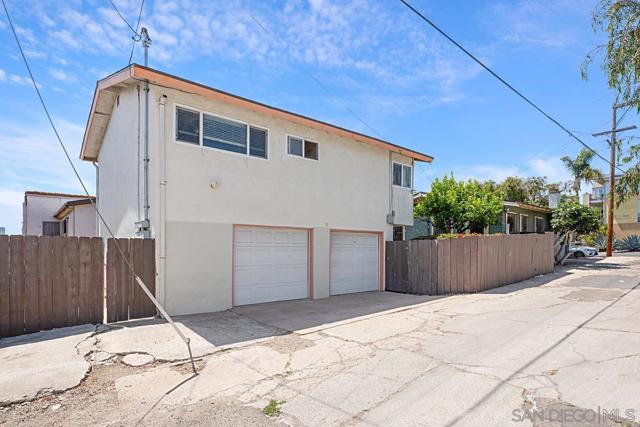 2619 21 Lincoln Ave, San Diego CA: https://media.crmls.org/mediaz/ccbda164-c9a4-4fb5-9100-1ab7e8e05ceb.jpg