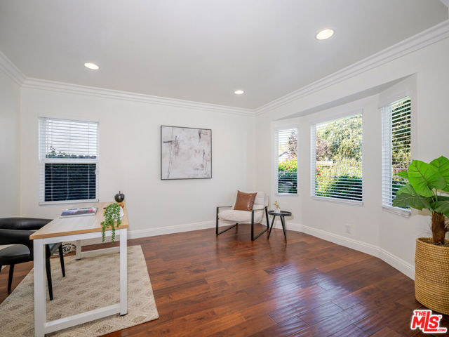 5417 Allott Avenue, Sherman Oaks CA: https://media.crmls.org/mediaz/ccbdc72c-f2e1-4d8d-9d71-8a2cb1d3554c.jpg