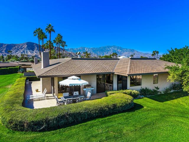 9 Rutgers Court, Rancho Mirage CA: https://media.crmls.org/mediaz/ccbec7e5-b08f-4991-b1af-8c3aa7cdffca.jpg