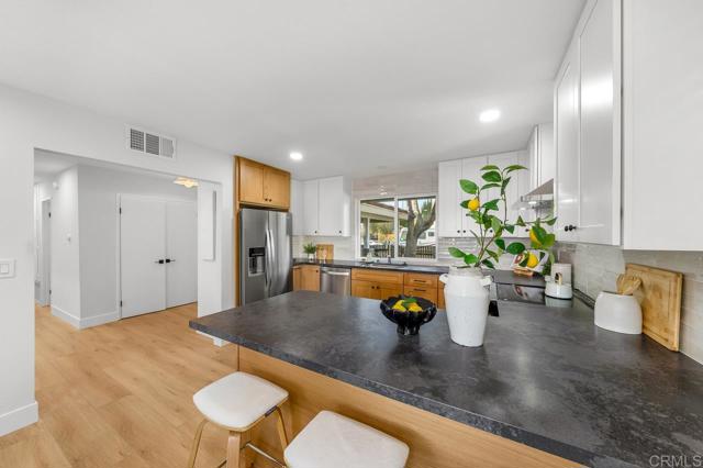 Detail Gallery Image 18 of 39 For 10437 Hermanos Rd, San Diego,  CA 92124 - 3 Beds | 2 Baths