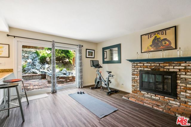 8389 Sedan Avenue, West Hills CA: https://media.crmls.org/mediaz/ccbfa17f-60e9-4846-b60c-49bdcccde96d.jpg