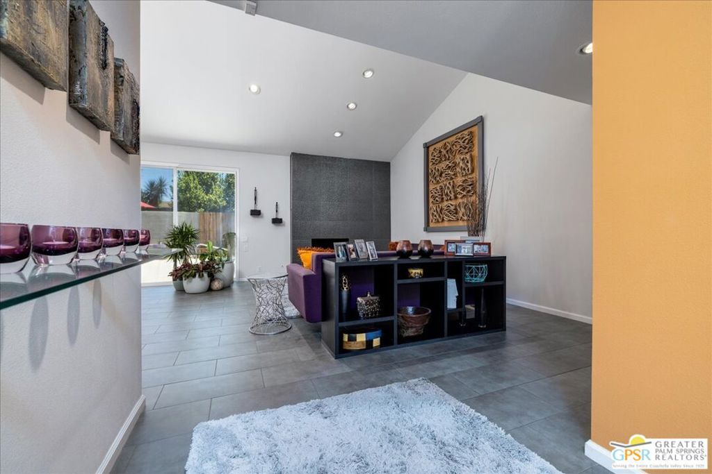 MLS #25573353PS img 5