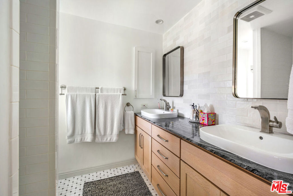 MLS #26860467 image #22