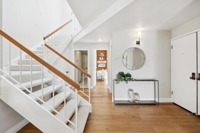 Image 6 of 97 For 10 Spinnaker Place