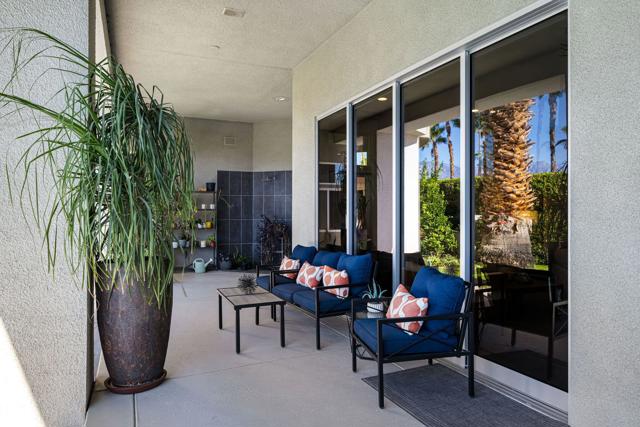 14 Stephen Terrace, Rancho Mirage CA: https://media.crmls.org/mediaz/ccc231b2-0eec-4436-862b-fcf7513eb133.jpg