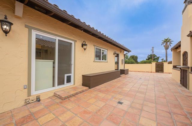10883 Assisi Way, Salinas CA: https://media.crmls.org/mediaz/ccc28906-ce31-47e5-892c-826abbce2a9e.jpg