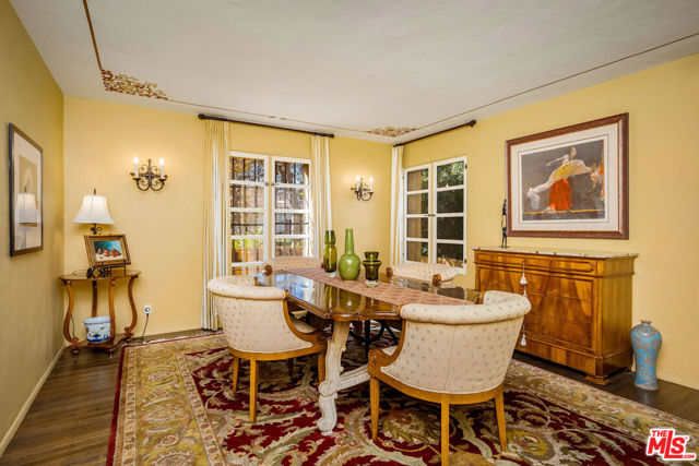 500 N Las Palmas Avenue, Los Angeles CA: https://media.crmls.org/mediaz/ccc2ea4d-6467-4840-930a-f7cfedee74ba.jpg