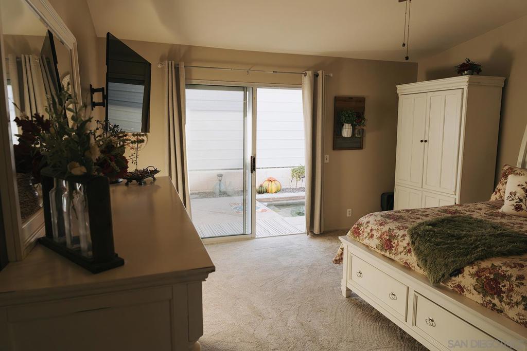 MLS #250043282SD image #17