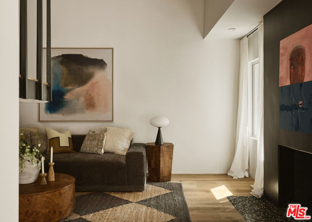 17155 Clemons Drive, Encino CA: https://media.crmls.org/mediaz/ccc348da-c882-4e94-9aab-66ec251aaa63.jpg