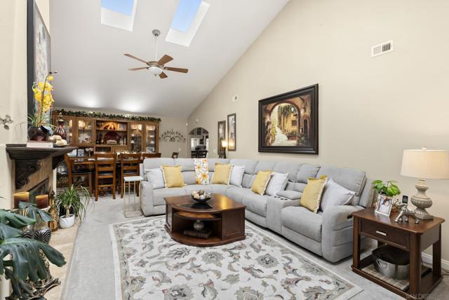 770 Kedzie Ave, San Diego CA: https://media.crmls.org/mediaz/ccc540a2-45dc-4367-86ca-e92b29533dcf.jpg