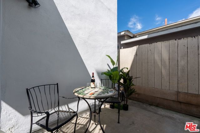 666 Marr Street, Venice CA: https://media.crmls.org/mediaz/ccc5597e-53ca-474b-9f9f-8ab2197f1f48.jpg