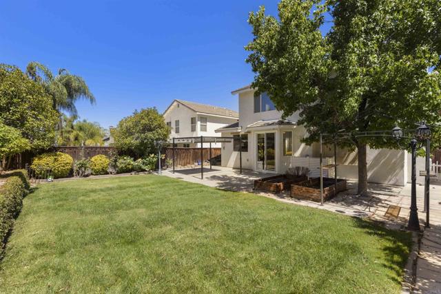 30163 Destiny, Murrieta CA: https://media.crmls.org/mediaz/ccc5eeae-40ef-4a48-b16c-057d1b9aef73.jpg