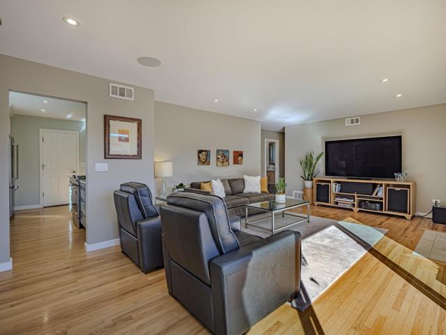 342 Cabrillo Avenue, Santa Cruz CA: https://media.crmls.org/mediaz/ccc64a73-9da9-4db4-bd3a-652af39bf380.jpg