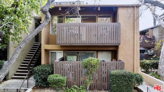 18350 Hatteras Street, 243 photo 5