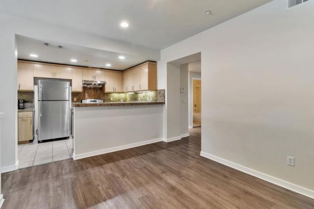 2925 Glascock Street, Oakland CA: https://media.crmls.org/mediaz/ccc68a21-4405-4cd2-9f0b-7b1c1d851cd3.jpg